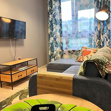 Apartment Metro Slodowiec Free Parking วอร์ซอ ภายนอก รูปภาพ
