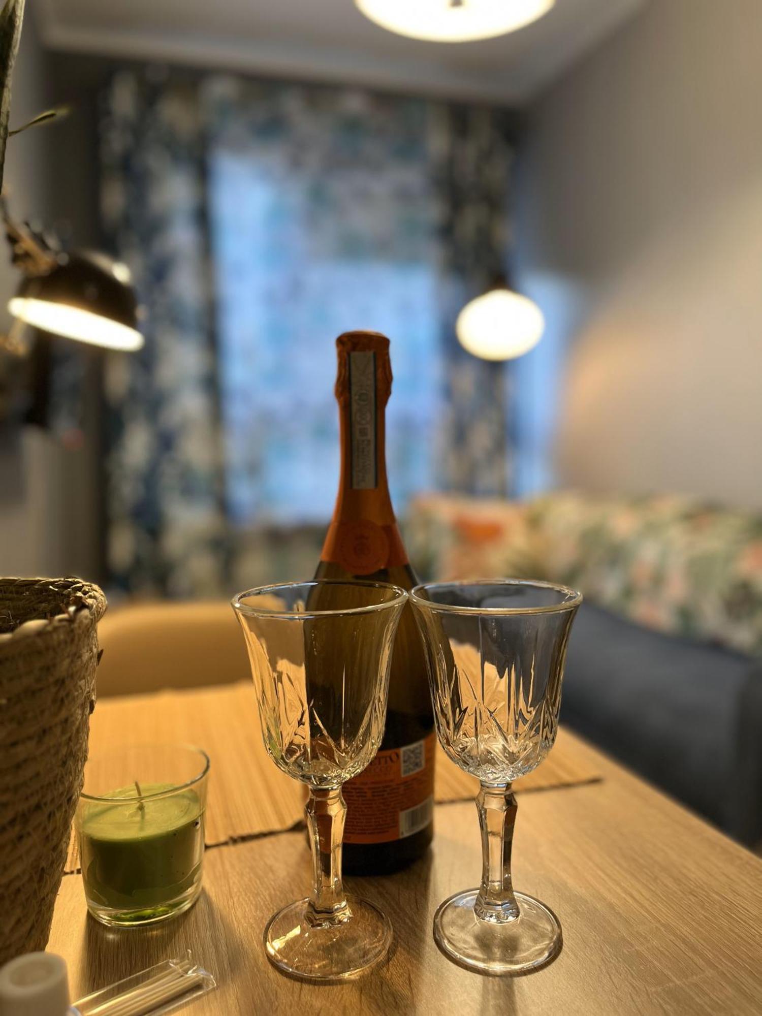 Apartment Metro Slodowiec Free Parking วอร์ซอ ภายนอก รูปภาพ