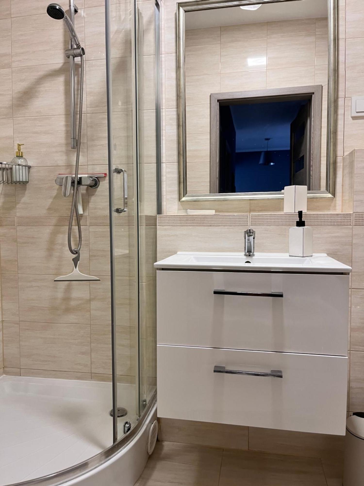 Apartment Metro Slodowiec Free Parking วอร์ซอ ภายนอก รูปภาพ