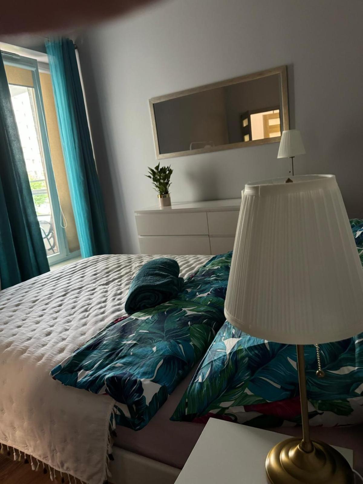 Apartment Metro Slodowiec Free Parking วอร์ซอ ภายนอก รูปภาพ